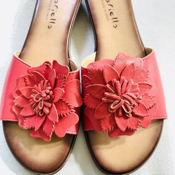 MARIELLA MADE IN ITALY LEATHER FLOWER SLIDES - Picture 3 of 5
